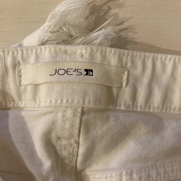 Joe’s Jeans High Rise Frayed Straight Crop - Picture 5 of 6